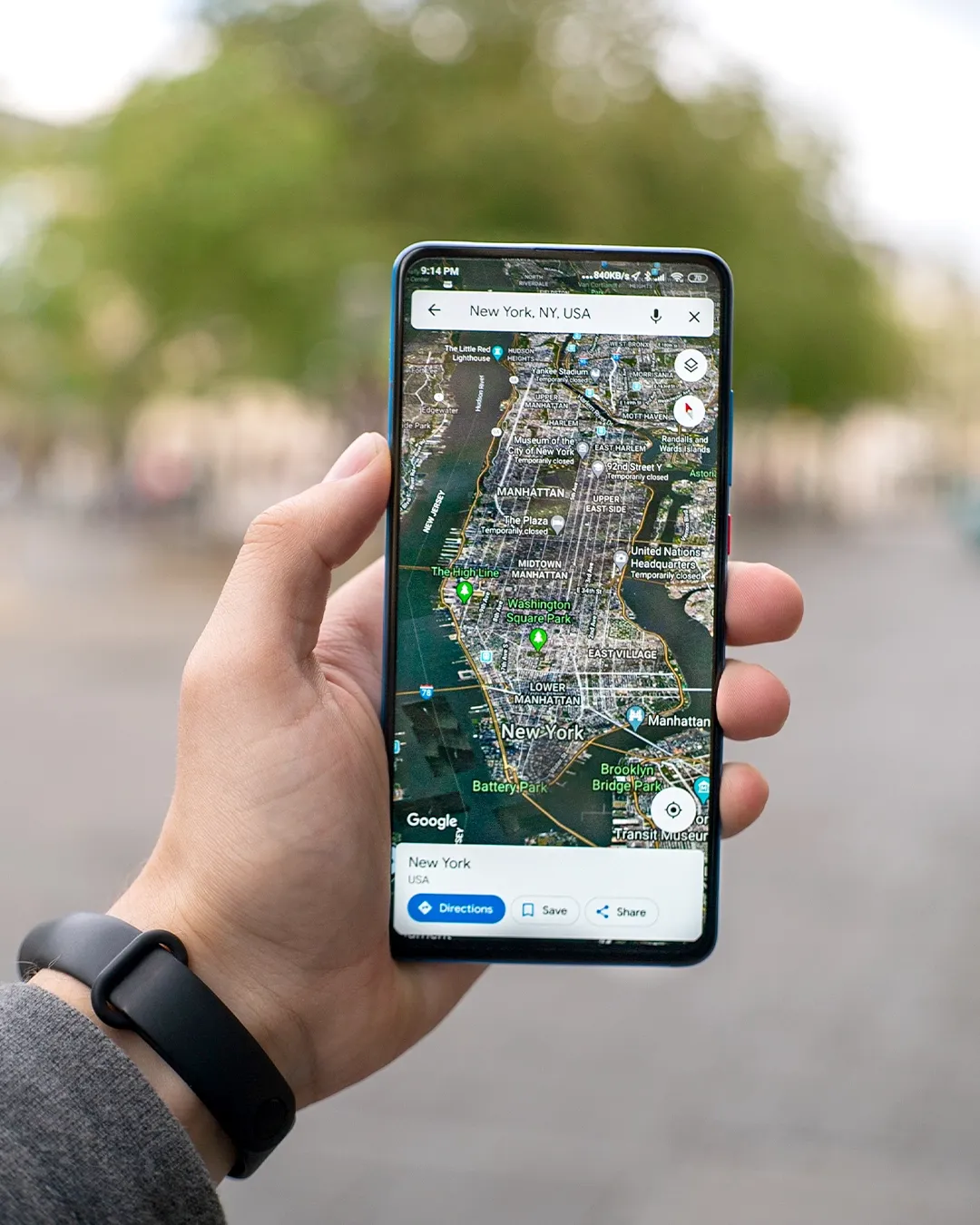 Google Maps Enhances Privacy Controls with Activity Deletion and Blue Dot Access