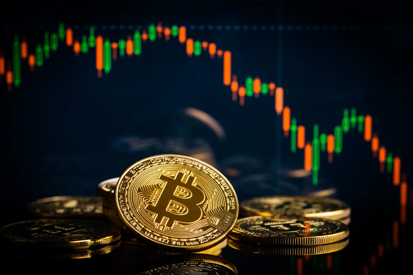 Arthur Hayes Predicts Crypto Dip Around Bitcoin Halving, Plans Trading Hiatus